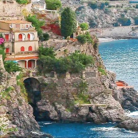 Holiday home Idillio 2 *